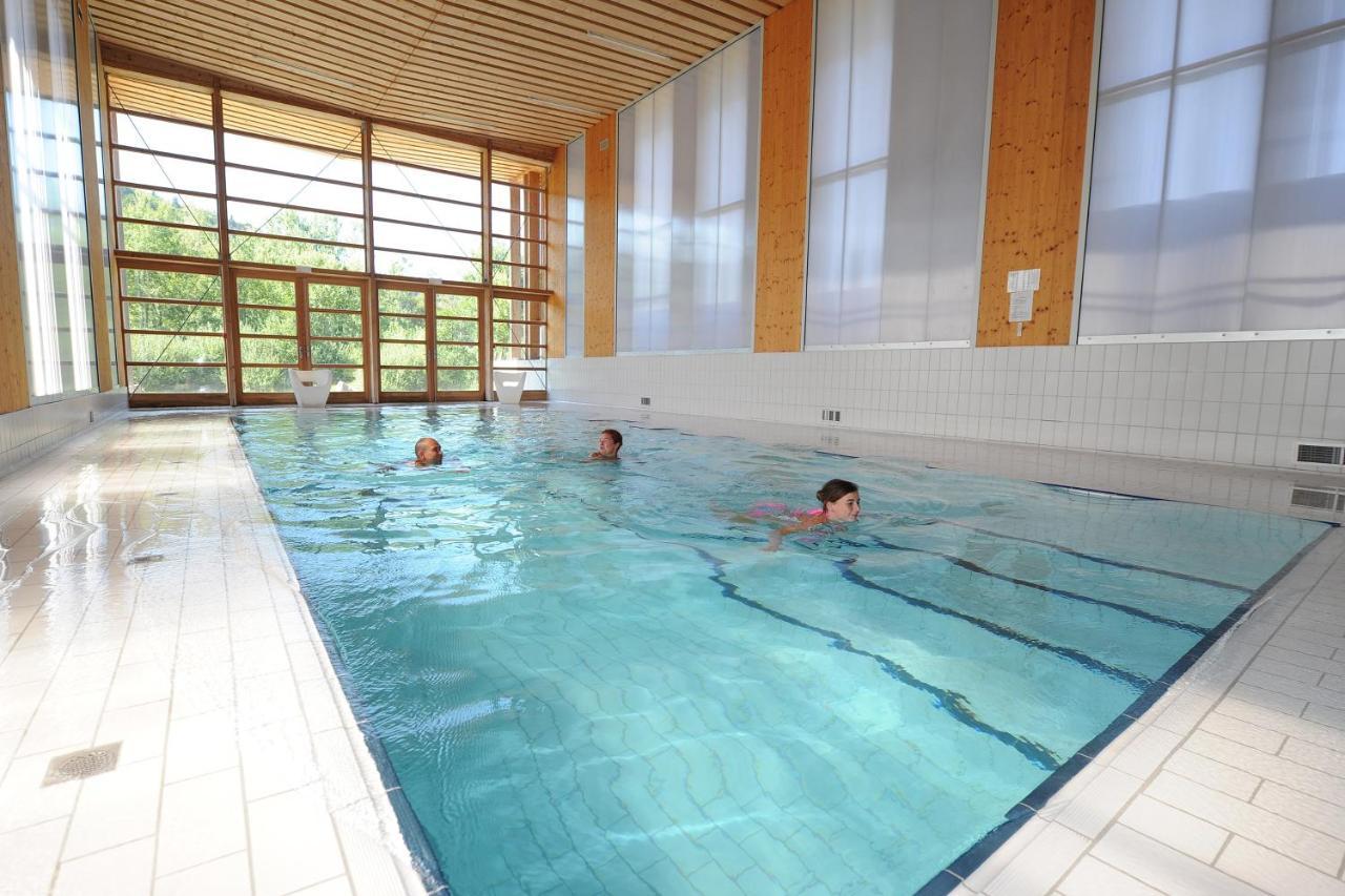 Villa Camping Des Lacs*** Celles-sur-Plaine Exterior foto